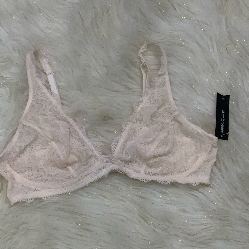 Ambrielle pastel parchment bra size XL/8
